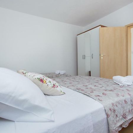 Apartman Paula 1 Apartment Vinisce Ngoại thất bức ảnh
